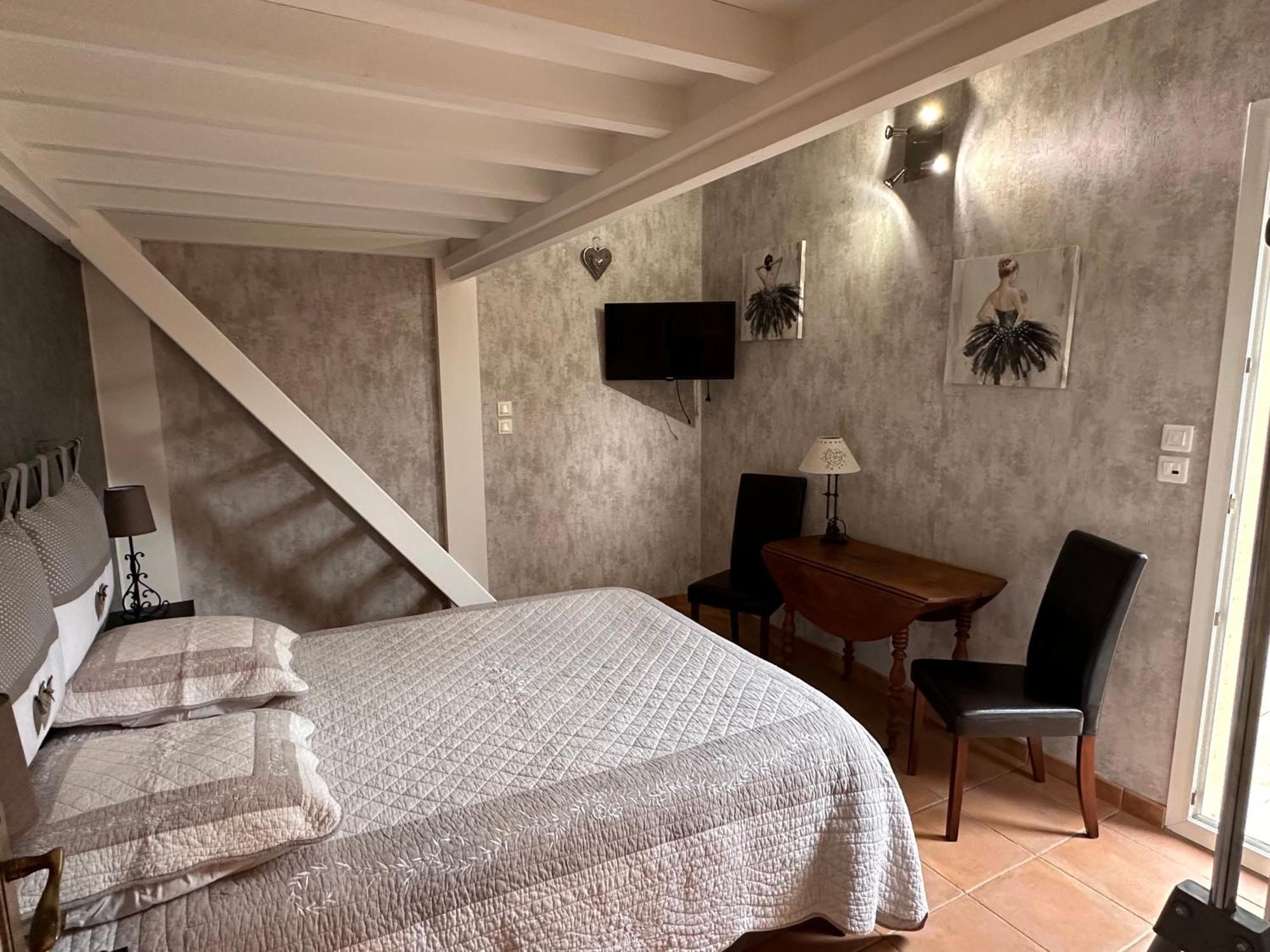 Beau Ciel Apartment Châteauneuf-de-Gadagne Екстериор снимка